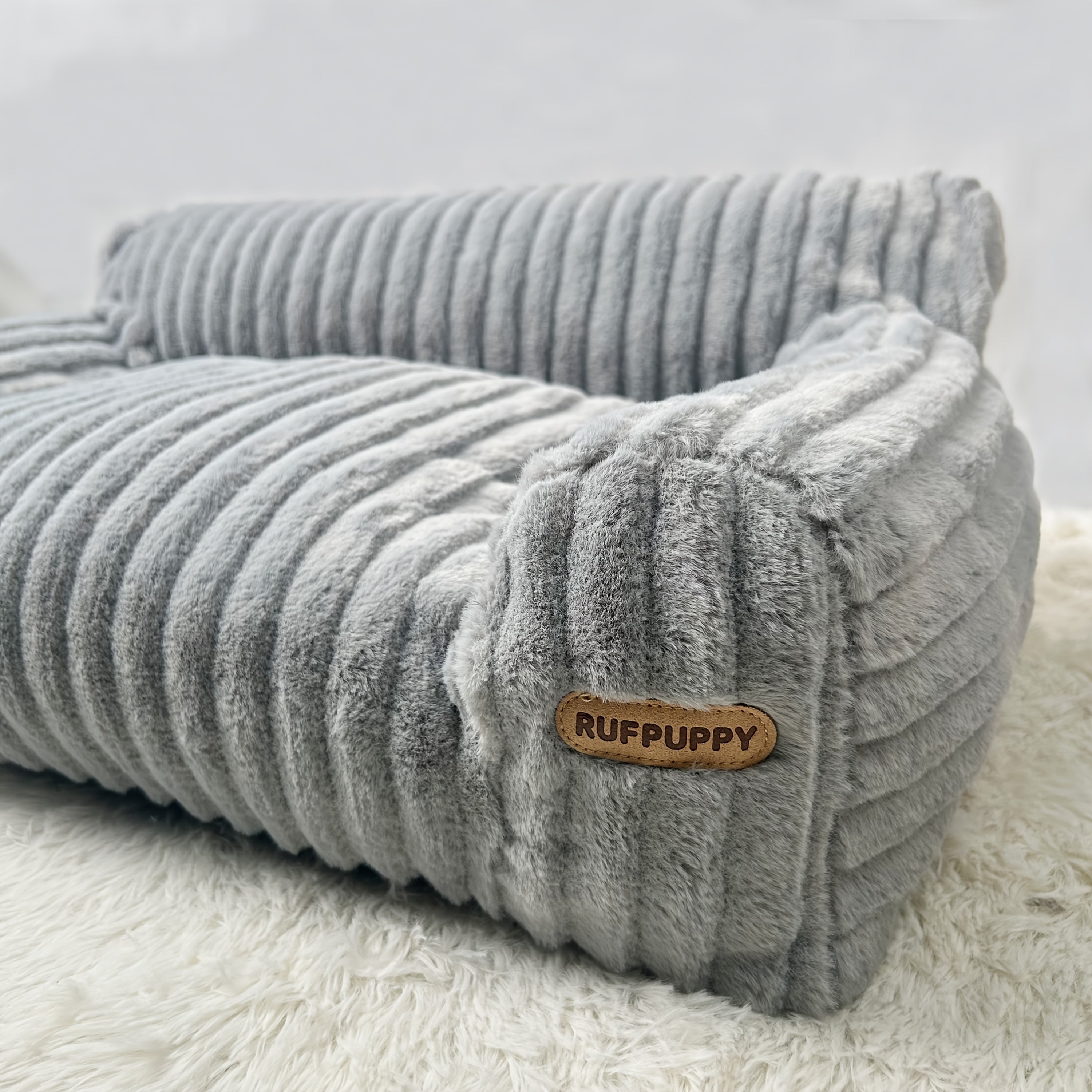 Luxurious Gray Plush Cat Bed - Ultra-Soft, Warm Sofa with Non-Slip Base & Removable Cover - Perfect for Napping & Relaxation, Easy to Clean, Polyester Fill - Ideal Lounger for Kittens & Cats, Cat Lounger|Cozy Pet Bed|Nonslip Base