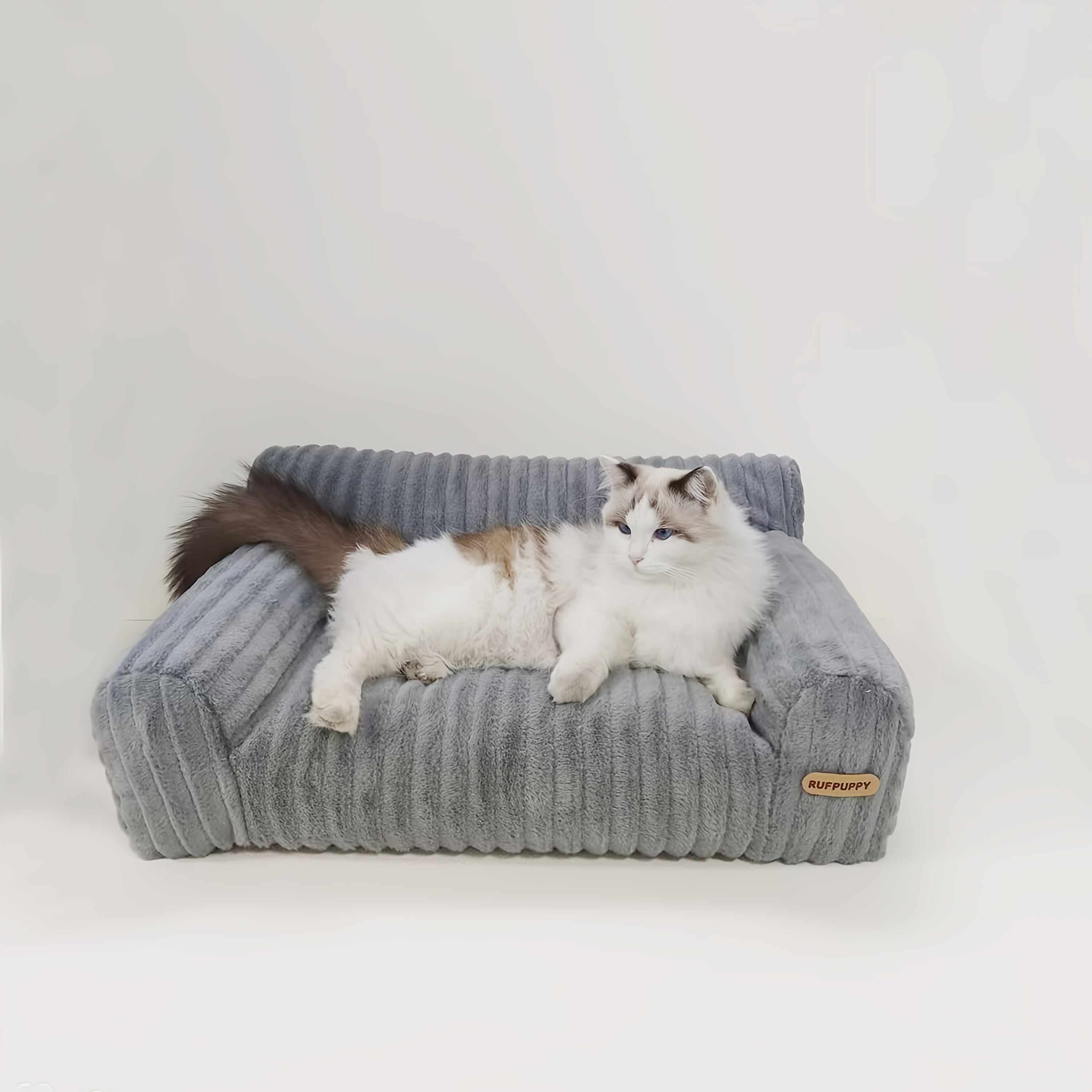 Luxurious Gray Plush Cat Bed - Ultra-Soft, Warm Sofa with Non-Slip Base & Removable Cover - Perfect for Napping & Relaxation, Easy to Clean, Polyester Fill - Ideal Lounger for Kittens & Cats, Cat Lounger|Cozy Pet Bed|Nonslip Base